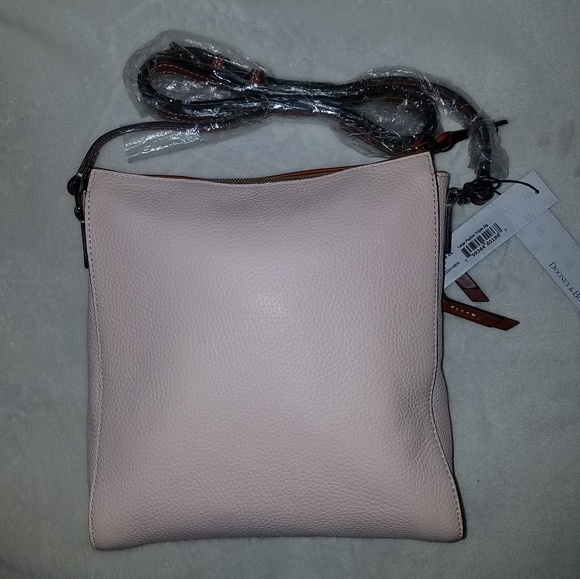 *SOLD* NWT Dooney & Bourke Large Blush Peyton Triple Zip Crossbody Purse - Picture 3 of 9